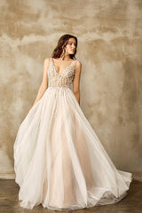 First Design V Yaka Sade A Kesim Gelinlik - Mediha Cambaz Bridal