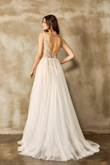 First Design V Yaka Sade A Kesim Gelinlik - Mediha Cambaz Bridal