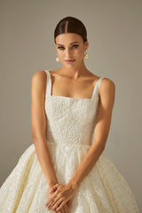 Fla Işıltılı Kare Yaka Prenses Model Gelinlik - Mediha Cambaz Bridal