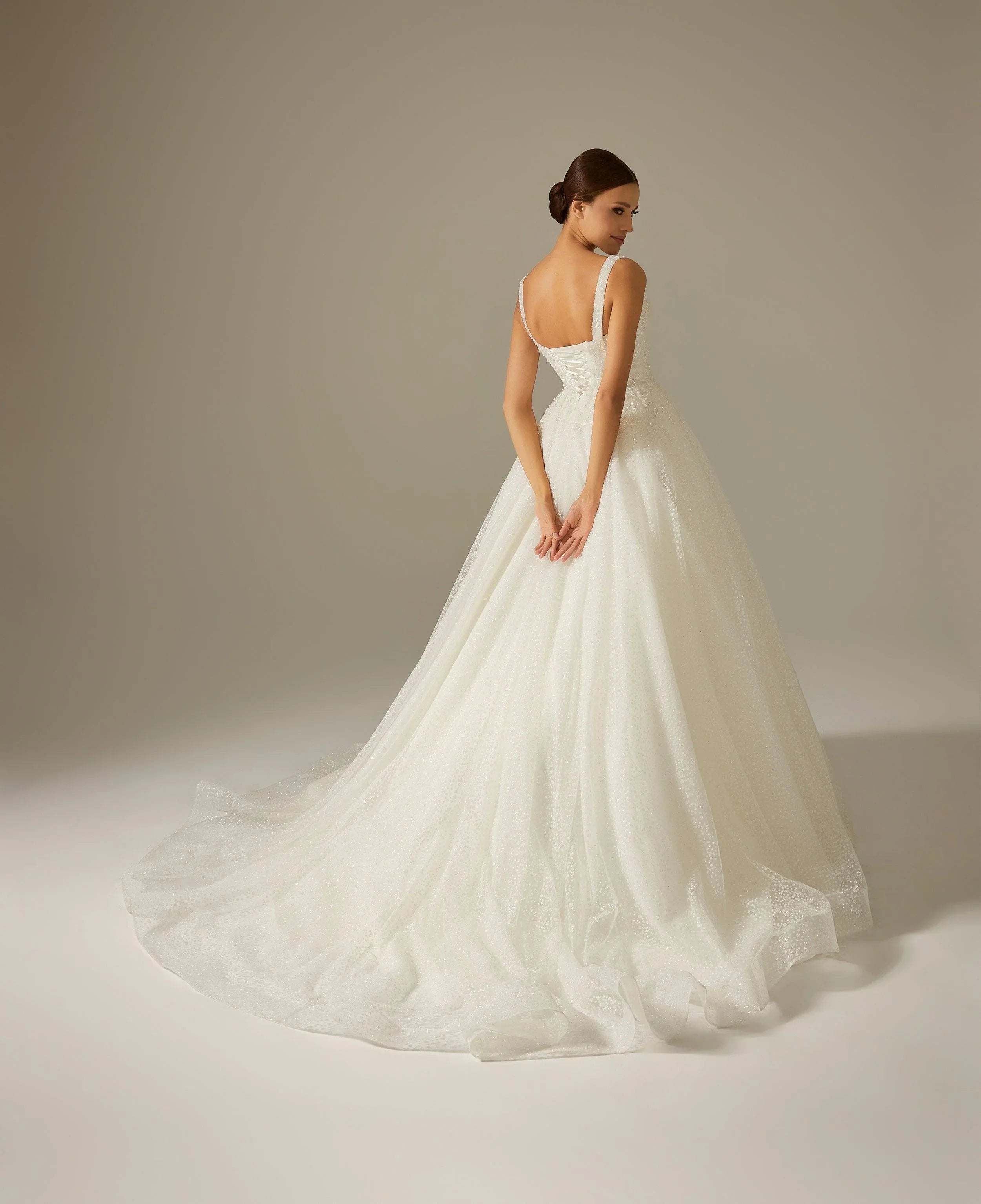 Fla Işıltılı Kare Yaka Prenses Model Gelinlik - Mediha Cambaz Bridal