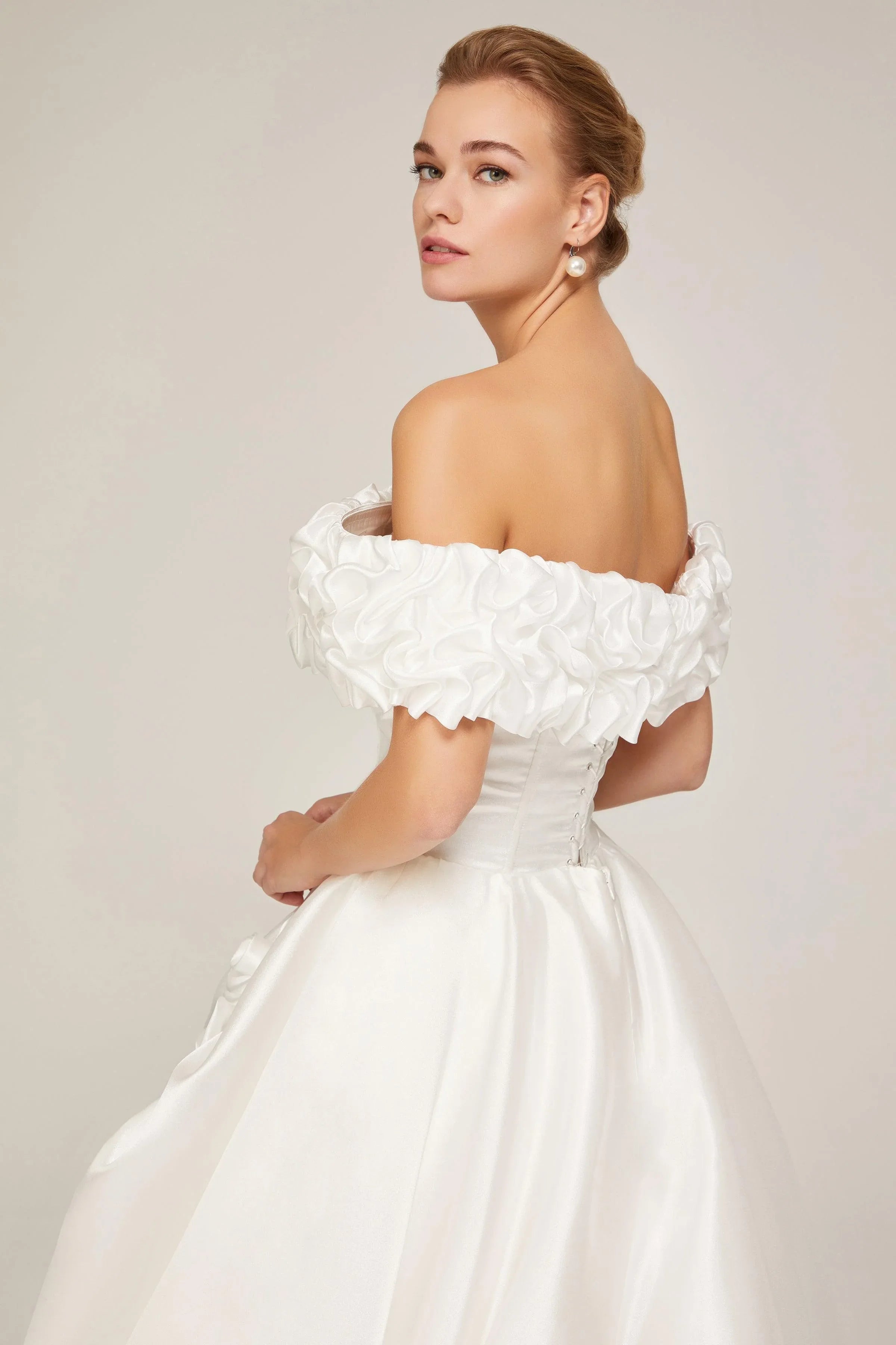 Gatsby Kayık Yaka Saten A Kesim Gelinlik - Mediha Cambaz Bridal