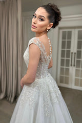 Gattie V Yaka Dantel Drapeli A Kesim Gelinlik - Mediha Cambaz Bridal