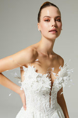 Gibbs Üç Boyut Dantelli Otrişli A Kesim Gelinlik - Mediha Cambaz Bridal
