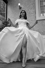 Giona Kayık Yaka Derin Yırtmaçlı A Kesim Gelinlik - Mediha Cambaz Bridal