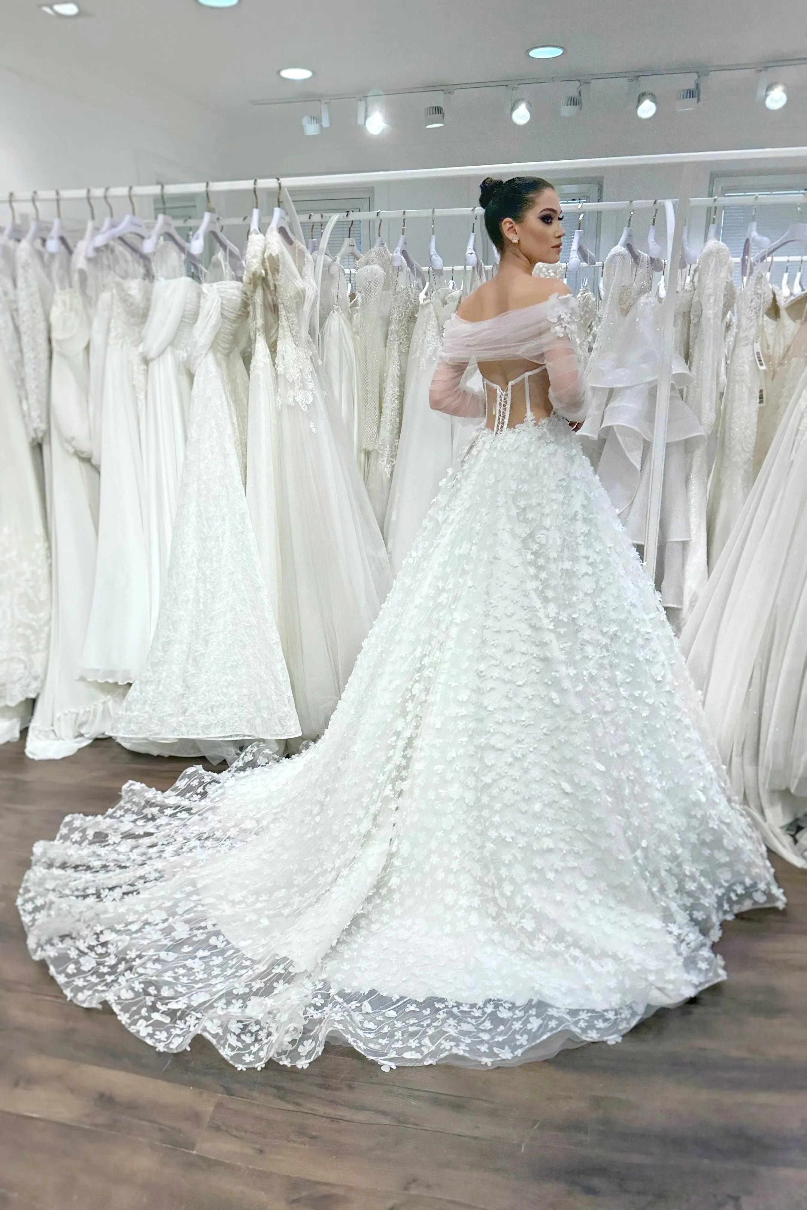 Harper Çiçek Dantelli Prenses Model Gelinlik - Mediha Cambaz Bridal
