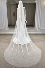 Harrie Krem Taraklı Uzun İpek Tül Duvak - Mediha Cambaz Bridal