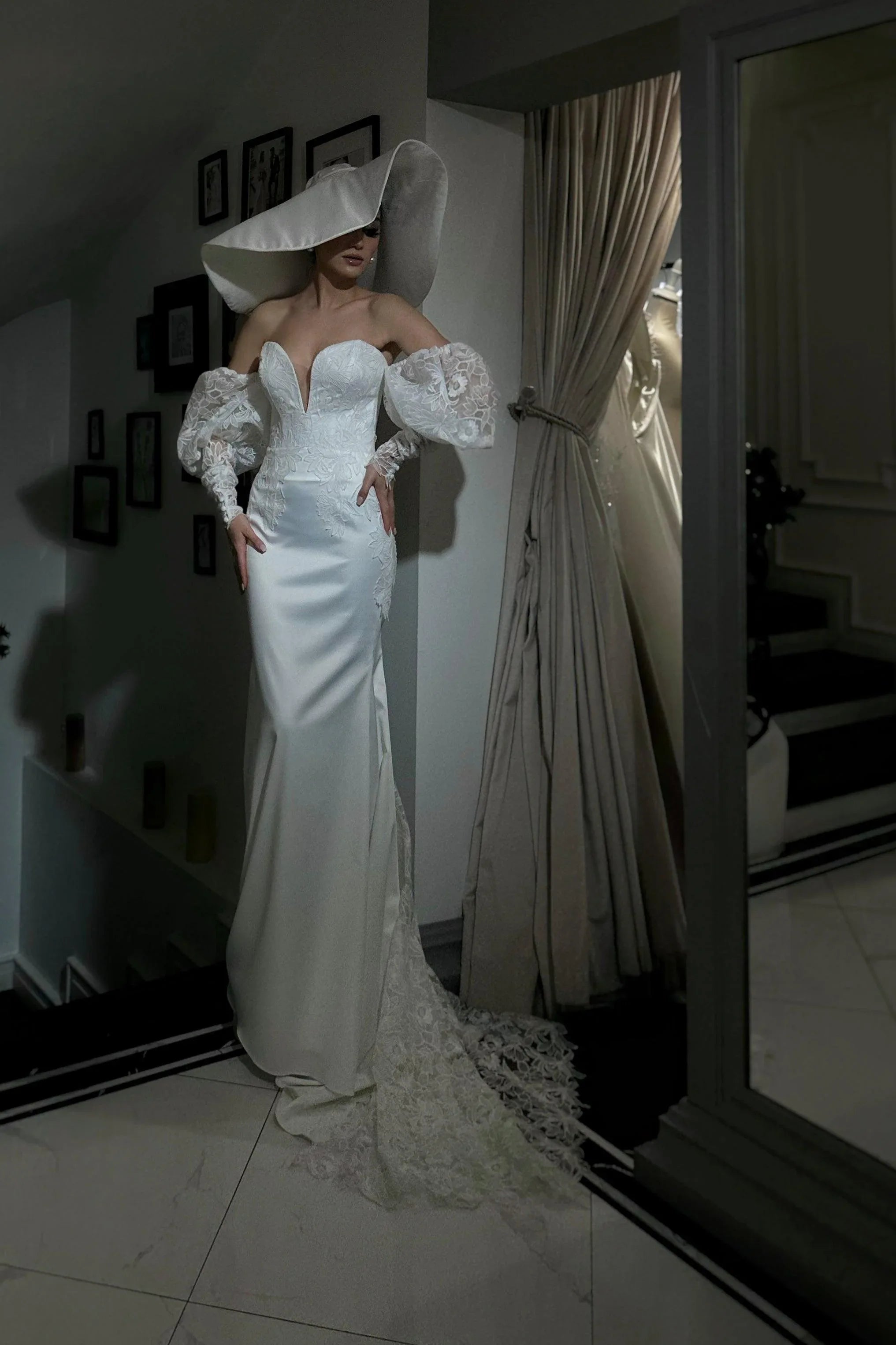 Hayden Fransız Dantel Saten Yarım Balık Gelinlik - Mediha Cambaz Bridal