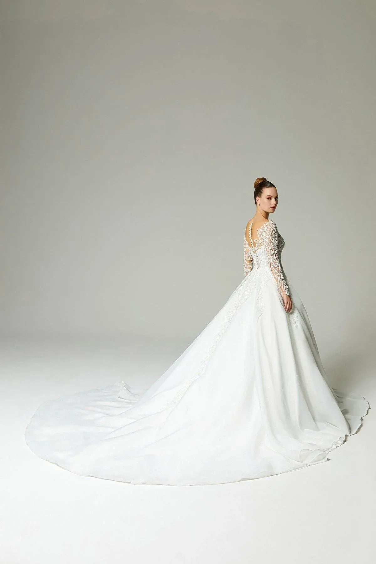Hermione Boncuk İşlemeli Dantelli A Kesim Gelinlik - Mediha Cambaz Bridal