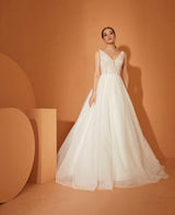 Jane Çizgisel Dantel V Yaka A Kesim Gelinlik - Mediha Cambaz Bridal