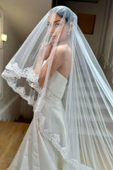 Joelin Kırık Beyaz Kenar Ucu Dantelli Uzun Kloş Duvak - Mediha Cambaz Bridal