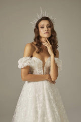 Karin Star Madonna Yakalı A Kesim Gelinlik - Mediha Cambaz Bridal