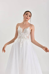 Leo Minor Üç Boyutlu Dantel Düz Kesim Gelinlik - Mediha Cambaz Bridal