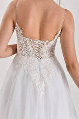 Leo Minor Üç Boyutlu Dantel Düz Kesim Gelinlik - Mediha Cambaz Bridal