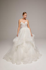 Lina Üç Boyutlu Dantel Straplez A Kesim Gelinlik - Mediha Cambaz Bridal