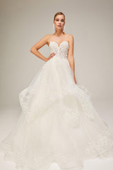 Lina Üç Boyutlu Dantel Straplez A Kesim Gelinlik - Mediha Cambaz Bridal