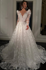 Lucia Fransız Dantel Kalp Yaka A Kesim Gelinlik - Mediha Cambaz Bridal