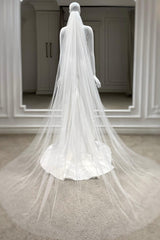 Lucy Kırık Beyaz Büzgülü Saydam Uzun İpek Tül Duvak - Mediha Cambaz Bridal