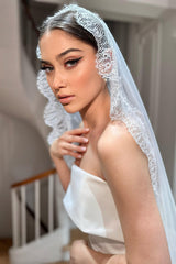Maisa Fransız Dantelli Oval Kısa Rahibe Duvak - Mediha Cambaz Bridal