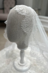 Maisa Fransız Dantelli Oval Kısa Rahibe Duvak - Mediha Cambaz Bridal