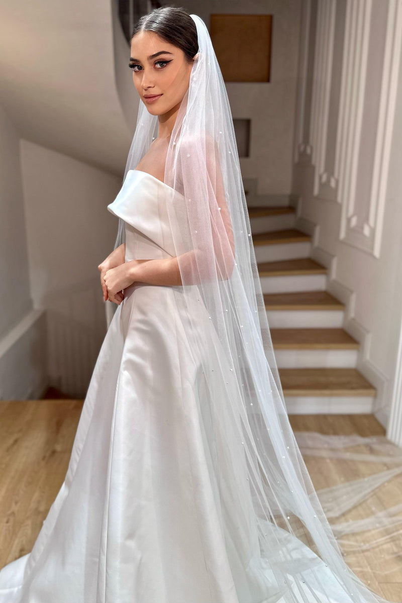 Matilda Kırık Beyaz Seyrek İnci İşlemeli Uzun Duvak - Mediha Cambaz Bridal