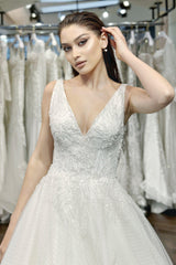 May Fileli Dantel V Yaka A Kesim Gelinlik - Mediha Cambaz Bridal