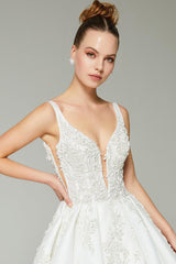 Meghan Işıltılı Üç Boyut Dantelli Prenses Gelinlik - Mediha Cambaz Bridal