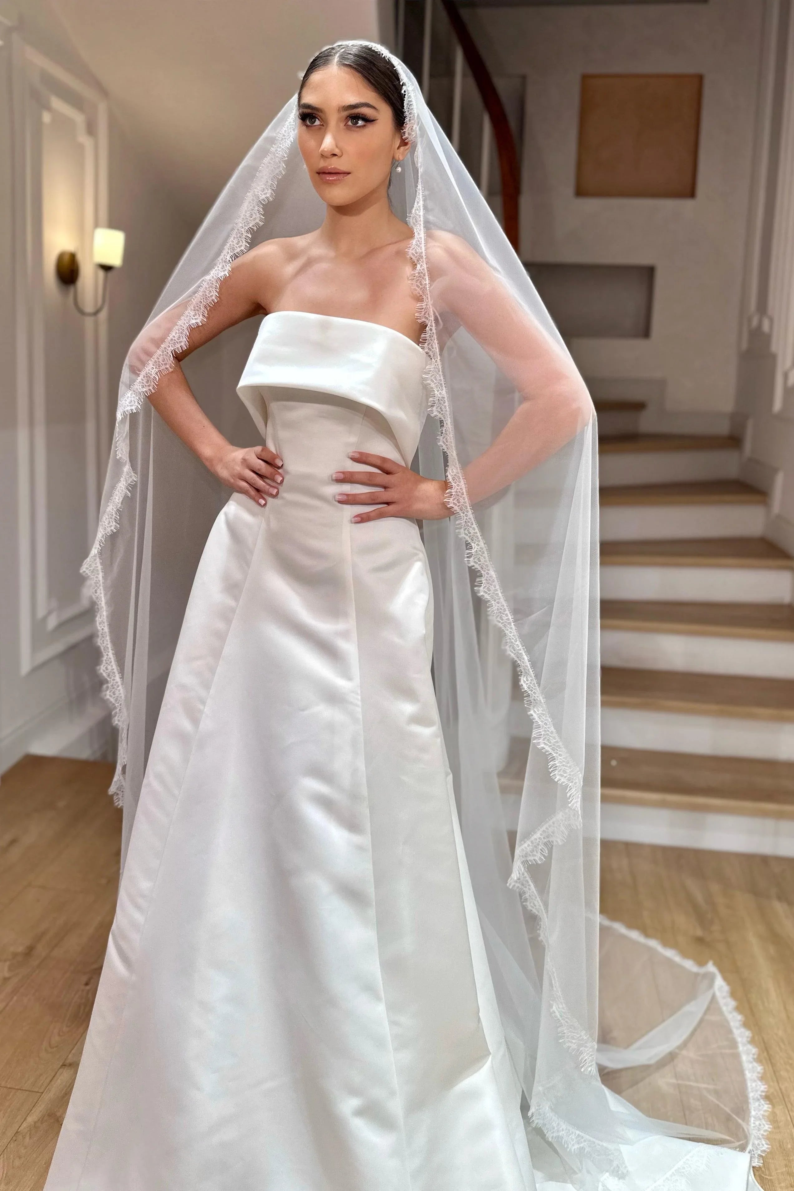 Mika Kenar Ucu Fransız Dantelli Uzun Rahibe Duvak - Mediha Cambaz Bridal