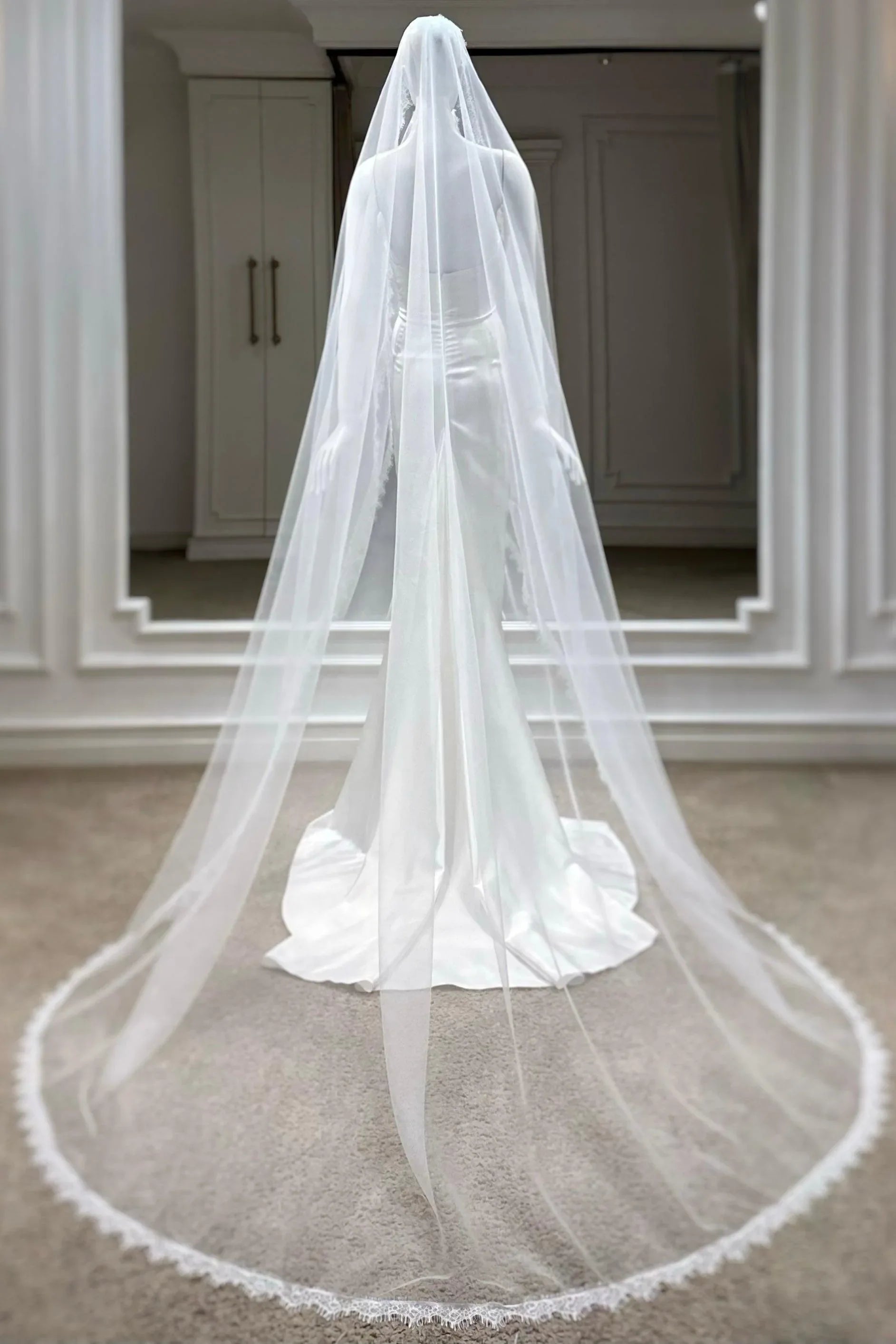 Mika Kenar Ucu Fransız Dantelli Uzun Rahibe Duvak - Mediha Cambaz Bridal