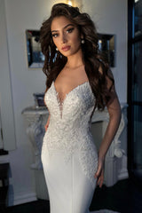 Neusa Saten Dantel V Yaka Balık Gelinlik - Mediha Cambaz Bridal