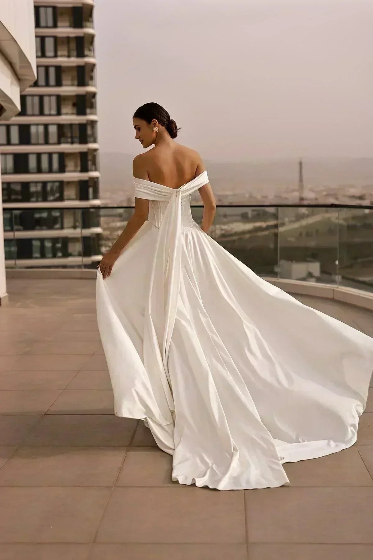 Nicole Straplez Drape Detaylı Saten A Kesim Gelinlik - Mediha Cambaz Bridal