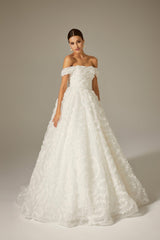 Opa Dantel Kayık Yaka Prenses Model Gelinlik - Mediha Cambaz Bridal