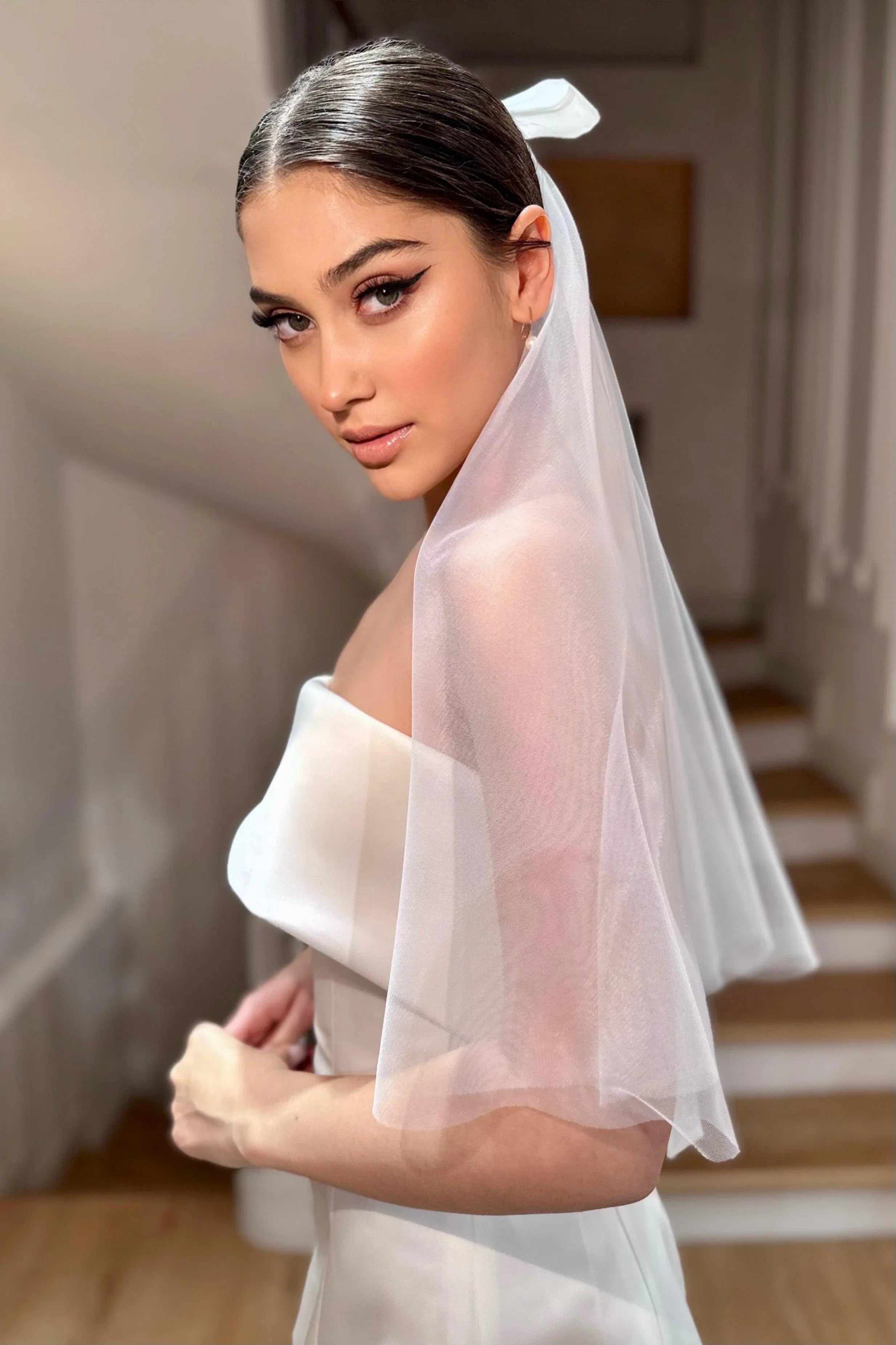 Parker Kırık Beyaz Fiyonklu Kısa İpek Tül Duvak - Mediha Cambaz Bridal