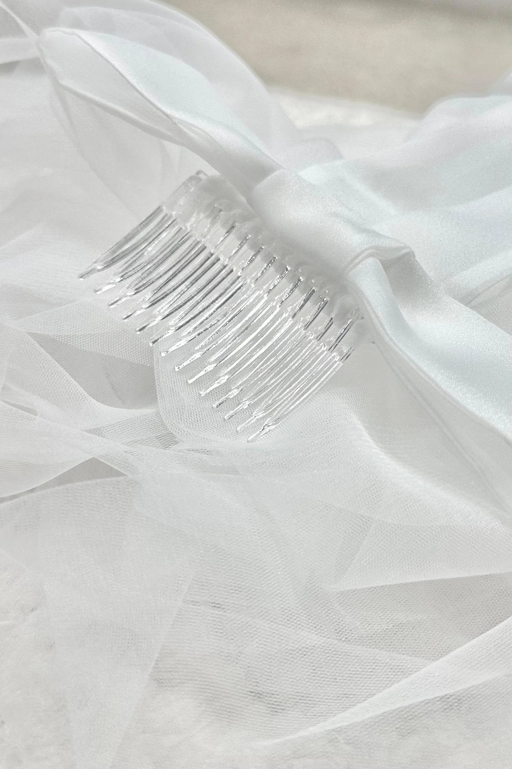 Parker Kırık Beyaz Fiyonklu Kısa İpek Tül Duvak - Mediha Cambaz Bridal