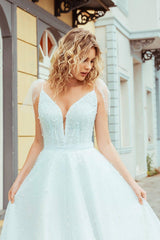 Pearly M Yaka İpek Güpür A Kesim Gelinlik - Mediha Cambaz Bridal