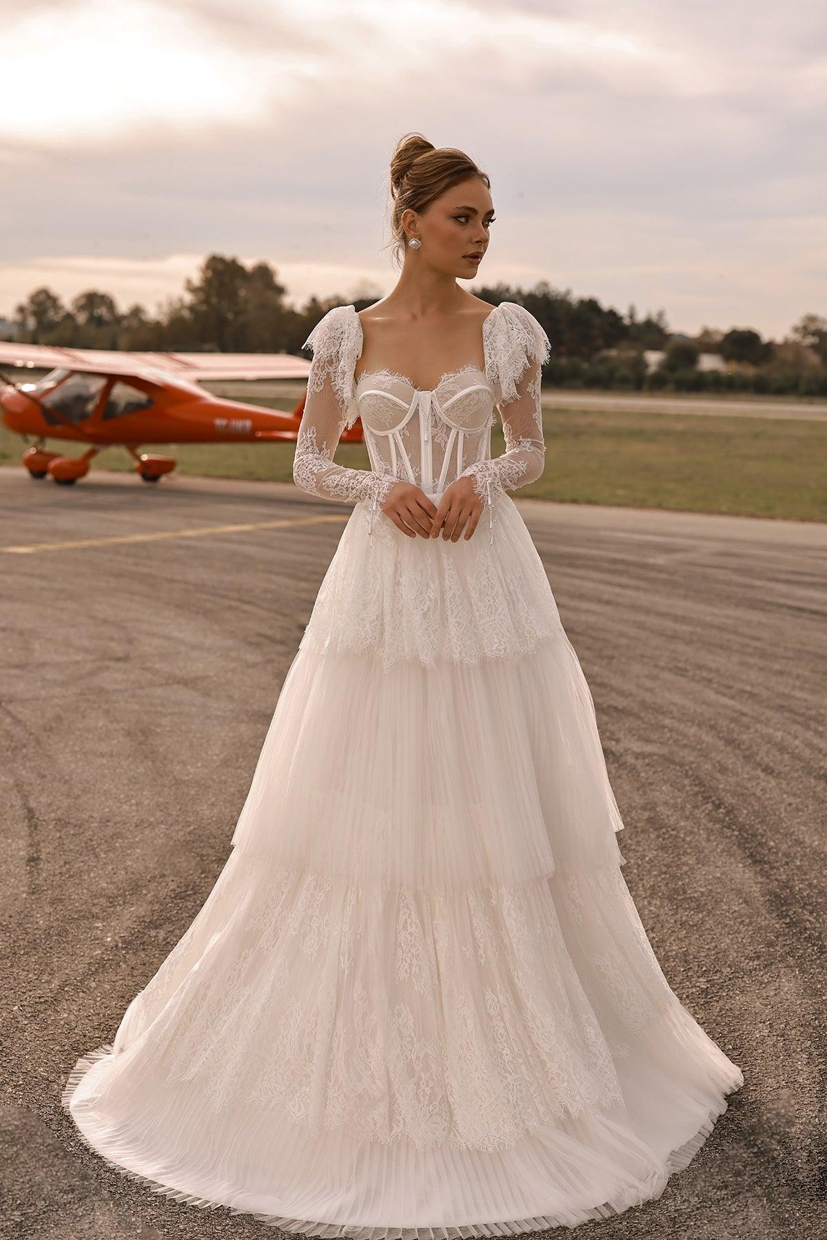 Perre Fransız Dantelli Kat Kat A Kesim Gelinlik - Mediha Cambaz Bridal