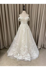 Pinknest Üç Boyutlu Dantel A Kesim Gelinlik - Mediha Cambaz Bridal
