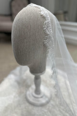 Reva Kenar Ucu Fransız Dantelli Kısa Rahibe Duvak - Mediha Cambaz Bridal