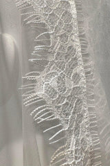 Reva Kenar Ucu Fransız Dantelli Kısa Rahibe Duvak - Mediha Cambaz Bridal