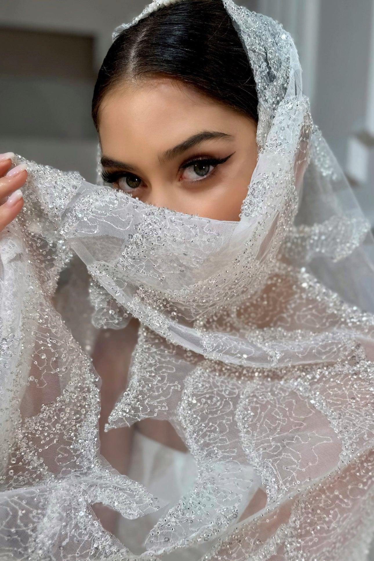 Rose Kasnak İşlemeli Özel Tasarım Uzun Duvak - Mediha Cambaz Bridal