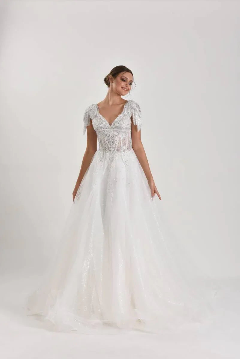 Sasha Dantel Apoletli V Yaka A Kesim Gelinlik - Mediha Cambaz Bridal