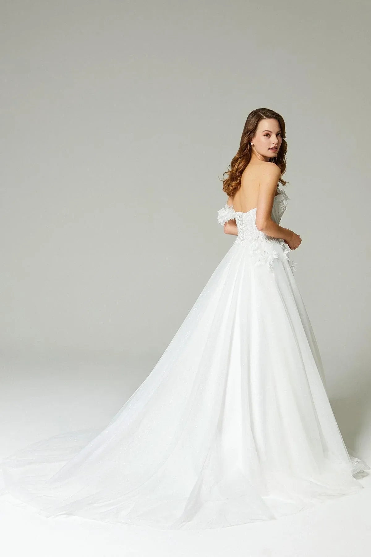 Serena İnci Detaylı Üç Boyut Dantelli A Kesim Gelinlik - Mediha Cambaz Bridal