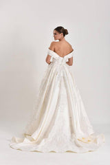 Shado İşlemeli Dantel Prenses Model Gelinlik - Mediha Cambaz Bridal