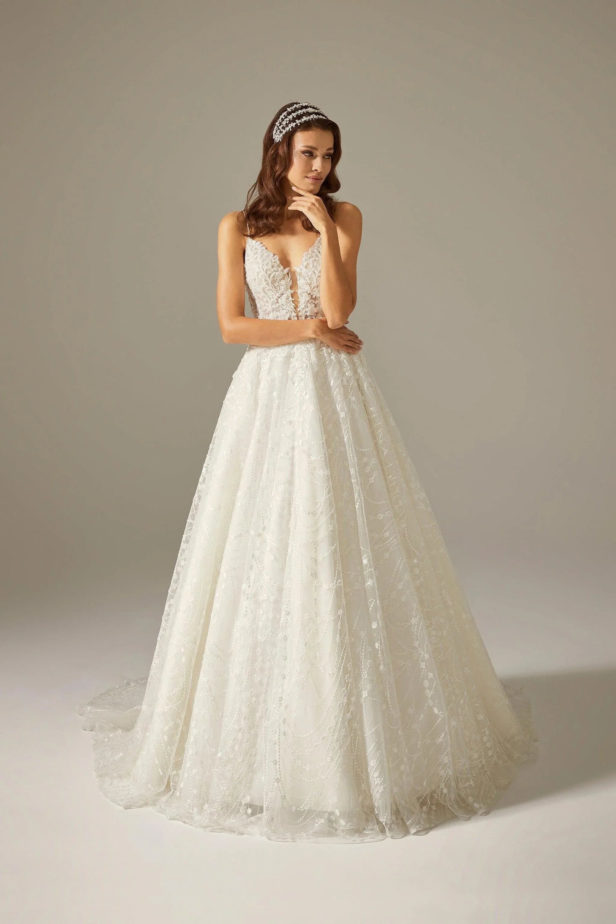 Sheila V Yaka Boncuk İşli Dantelli A Kesim Gelinlik - Mediha Cambaz Bridal