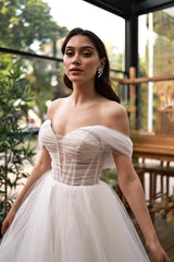 Sinetra Düşük Kollu Tül Drapeli A Kesim Gelinlik - Mediha Cambaz Bridal