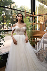 Sinetra Düşük Kollu Tül Drapeli A Kesim Gelinlik - Mediha Cambaz Bridal