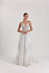 Sky Simli Tül V Yaka Düz Kesim Gelinlik - Mediha Cambaz Bridal