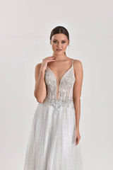 Sky Simli Tül V Yaka Düz Kesim Gelinlik - Mediha Cambaz Bridal