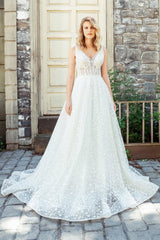 Snow Storm Dantel V Yaka A Kesim Gelinlik - Mediha Cambaz Bridal