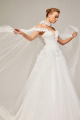 Sofi Tül Pelerinli V Yaka A Kesim Gelinlik - Mediha Cambaz Bridal