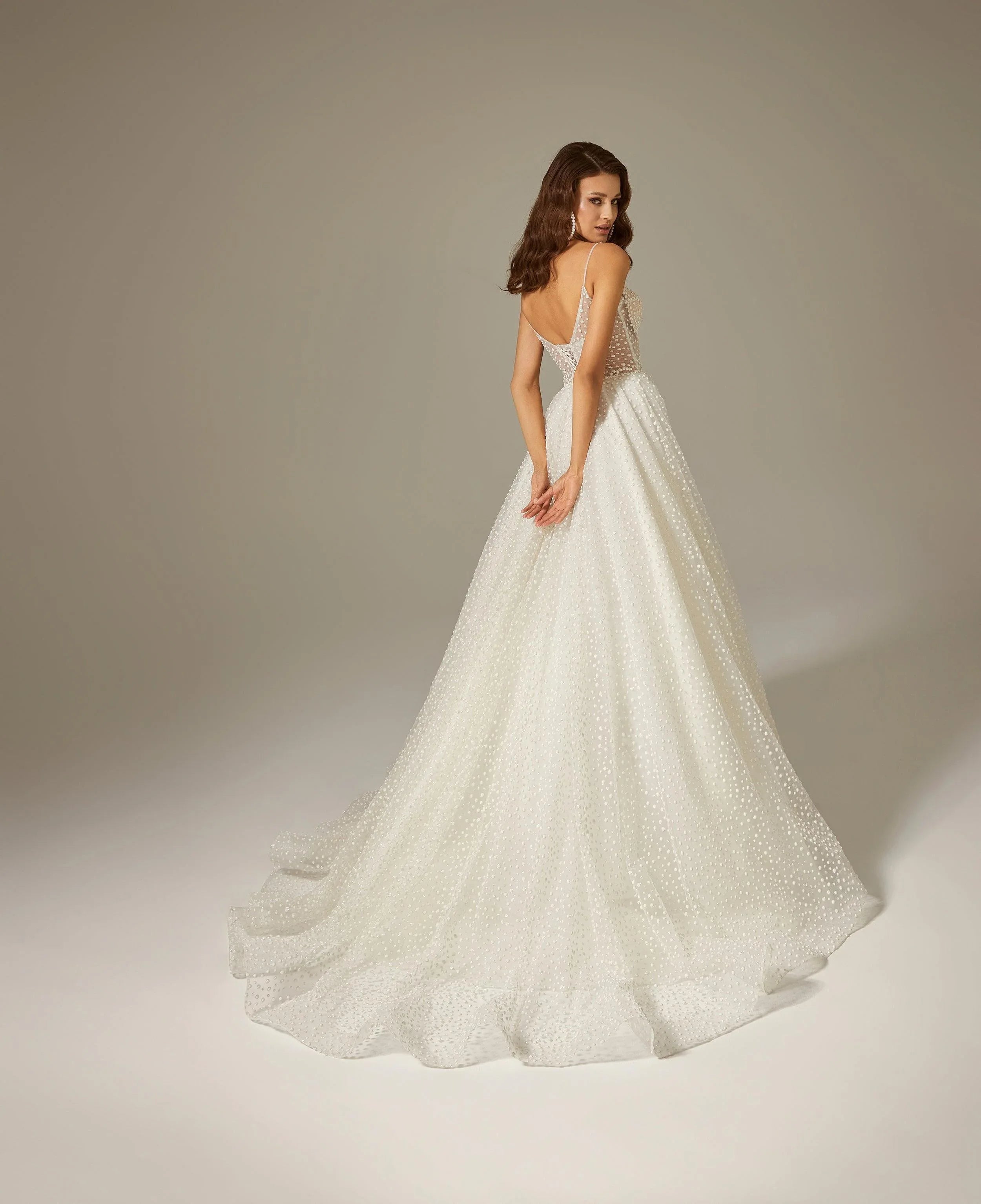 Tenty Simli Dantel Tül V Yaka A Kesim Gelinlik - Mediha Cambaz Bridal